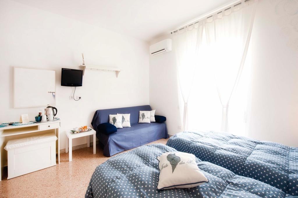 Bed and Breakfast A Due Passi Forte dei Marmi Exteriér fotografie